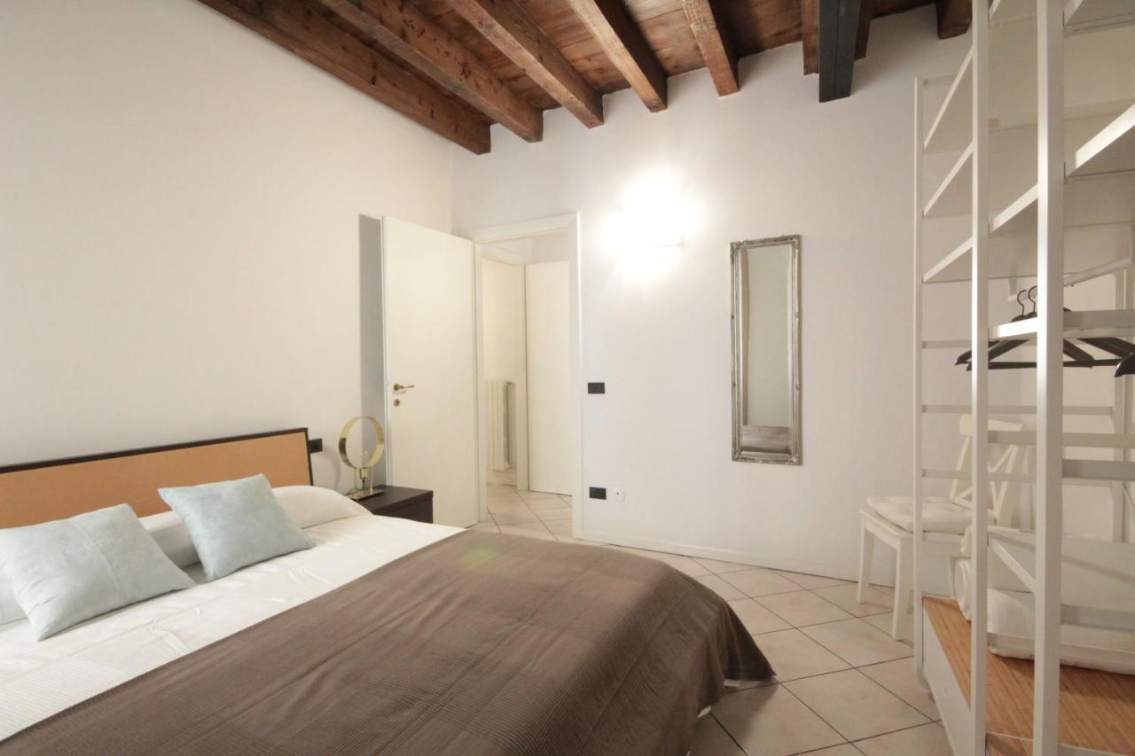 Interno 4 - Central Cozy New Flat Desenzano del Garda Exterior photo