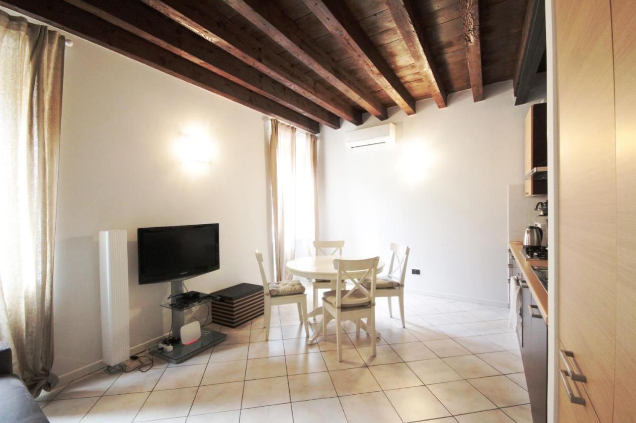 Interno 4 - Central Cozy New Flat Desenzano del Garda Exterior photo